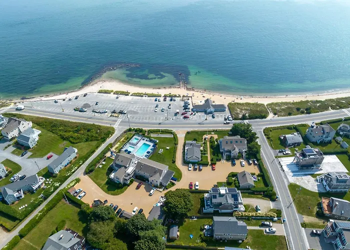 Hotel with Tennis: Beachside Village Resort
